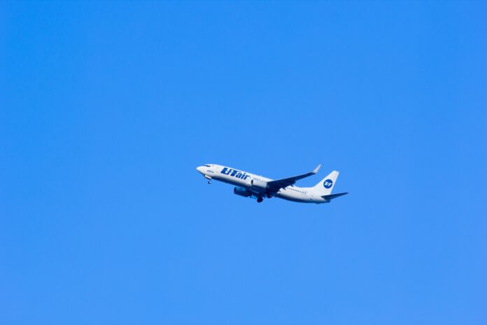 utair aviation, utair, plane