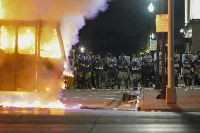 Protesty v americkom meste Kenosha