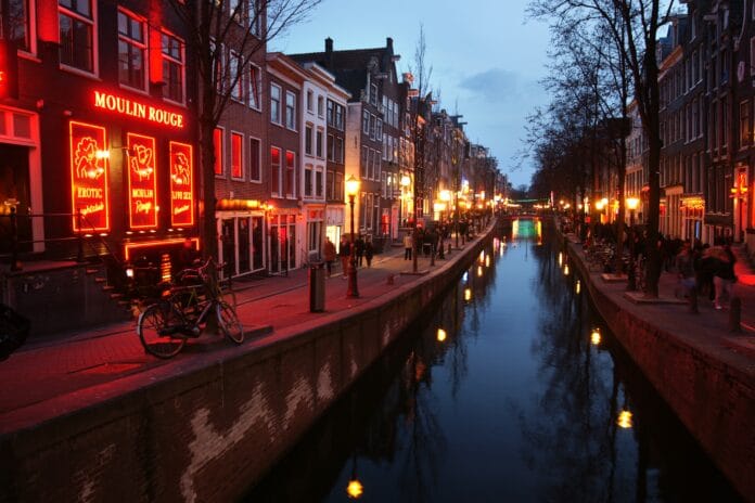 red-light-district-Amsterdam ulička lásky red light district, erotic, nightlife