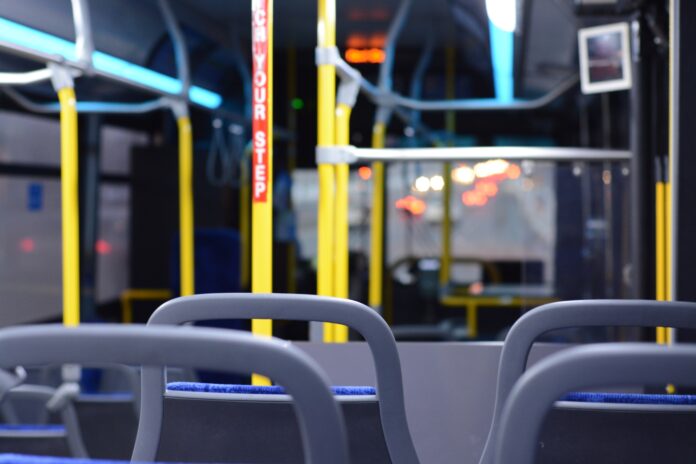 autobus,prázdny