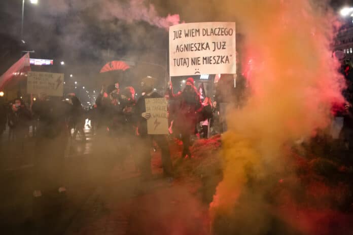 protest proti obmedzeniam potratov v Po¾sku