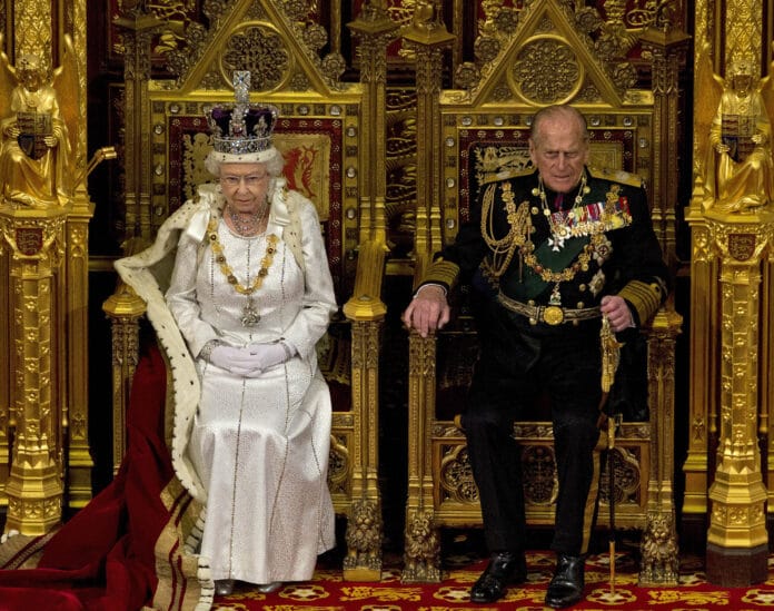 Britský princ Philip a manel krá¾ovnej Albety II. zomrel