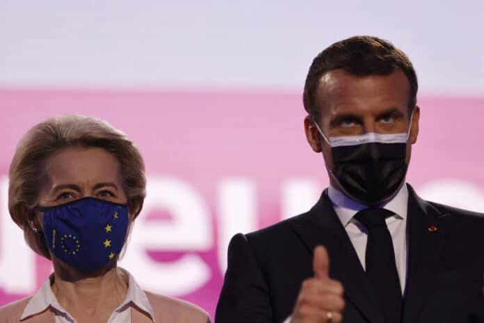 Macron Leyenová