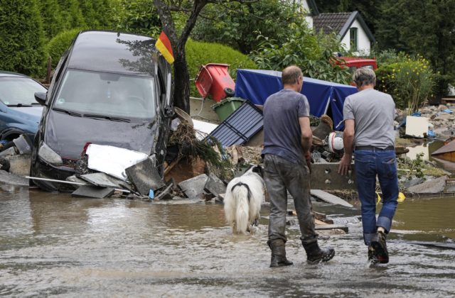 Smrtiace povodne v Nemecku a Belgicku si už vyžiadali 120 obetí