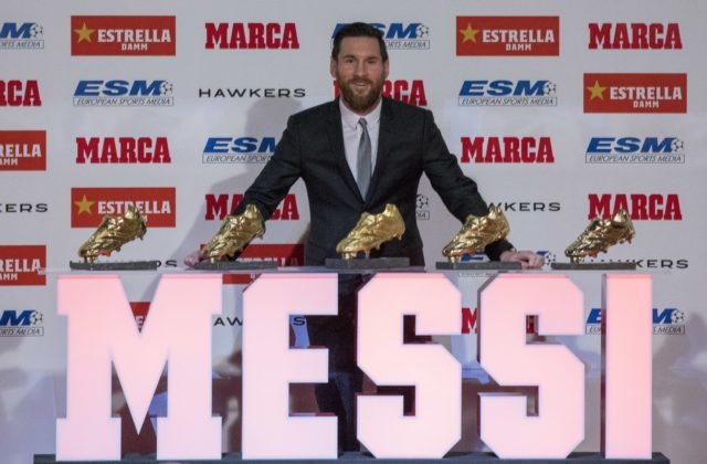 Messi je takmer mesiac bez zmluvy
