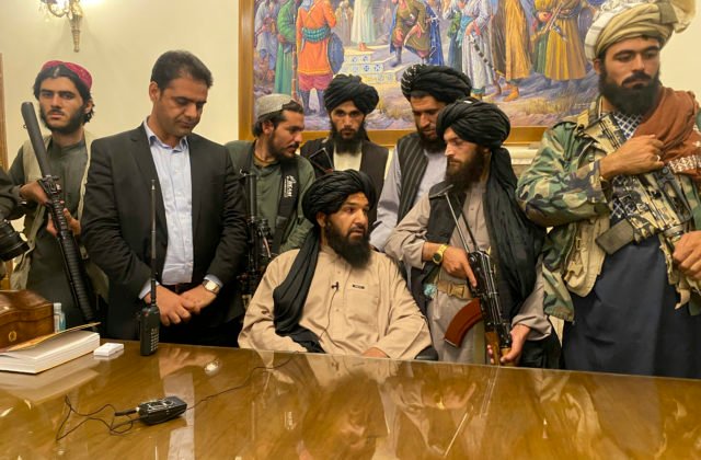 Taliban prevzal kontrolu nad Kábulom