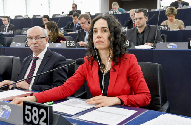 Únia by mala zaistiť bezpečnosť svojich občanov a spojencov v Afganistane