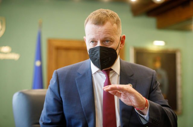 Návrh na zmenu ústavy o referende Kollárovo Sme rodina nepripravuje