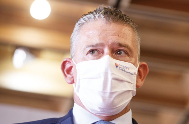 Mikulcovo ministerstvo ide napriamo kúpiť dva vrtuľníky za 28 miliónov eur