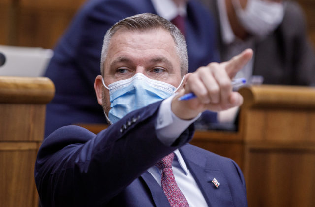 Pellegriniho Hlas-SD vyzval zo Sobraniec vládu