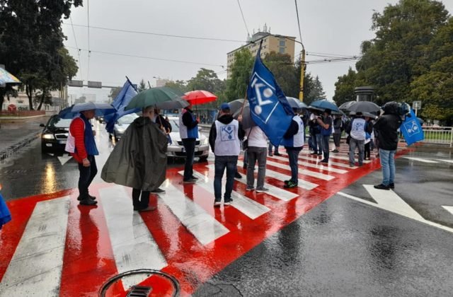 Odborári chcú zablokovať jednu zo strategických križovatiek