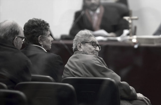 Zomrel Abimael Guzmán