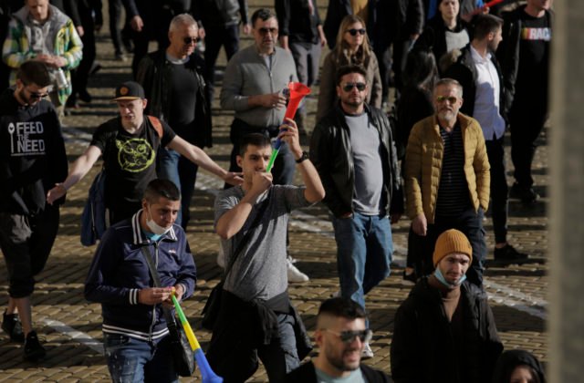Bulhari protestujú proti zavedeniu povinných COVID pasov