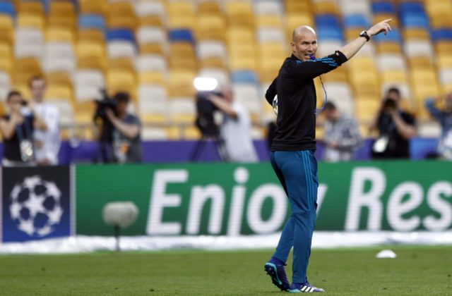 Noví majitelia Newcastlu United vraj lanárili bývalého kouča Realu Madrid
