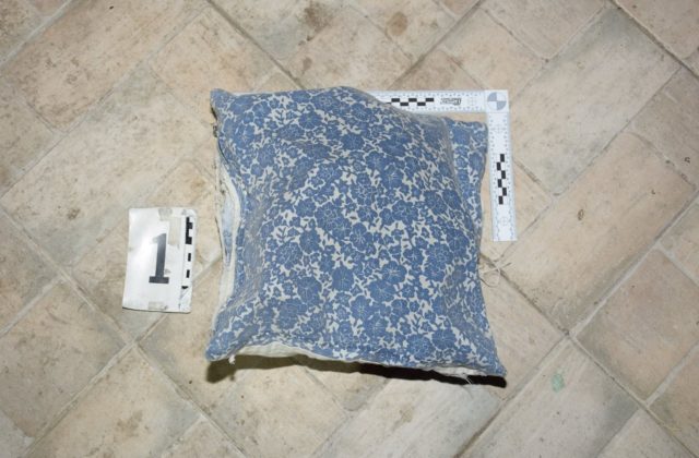 Mladík z Trnavy skrýval stovky dávok marihuany vo vankúši