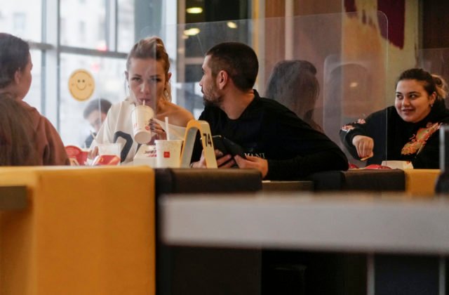 Opatrenia proti koronavírusu v Rakúsku sa sprísnili na 2G