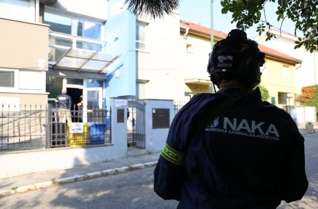 Policajná inšpekcia v prípade zaisťovacej akcie spisov obvinených Makóa a Beňu