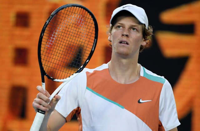 Taliani a Kanaďania sa predstavia vo štvrťfinále na Australian Open