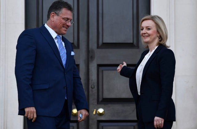 Británia a Únia začali opäť rokovania o severoírskom protokole