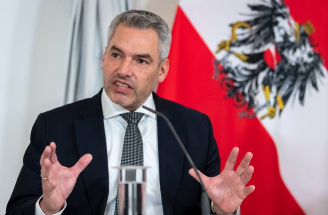 Rakúsky kancelár Nehammer sa v Moskve stretne s Putinom
