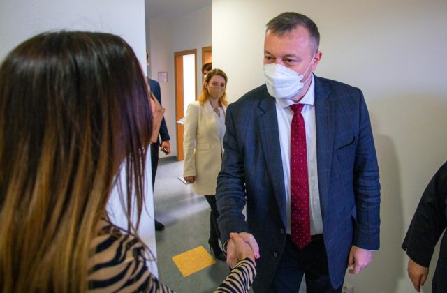 Krajniak otvoril Bezplatnú dlhovú poradňu vo Zvolene