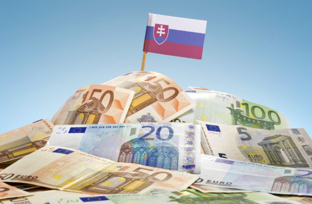 Rada pre rozpočtovú zodpovednosť odhaduje nižší deficit verejných financií