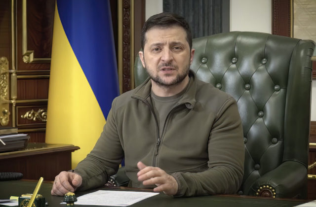 Prezident Zelenskyj je pripravený diskutovať o záväzku nepridať sa k NATO