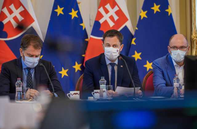 Spory vo vláde sú naoko zažehnané