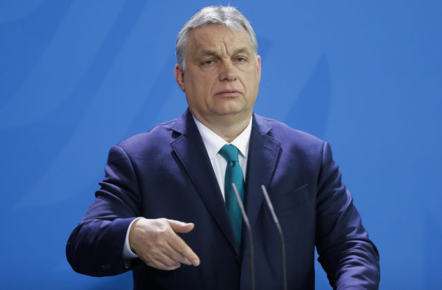 Maďarsko sa od demokracie posunulo k volebnej autokracii