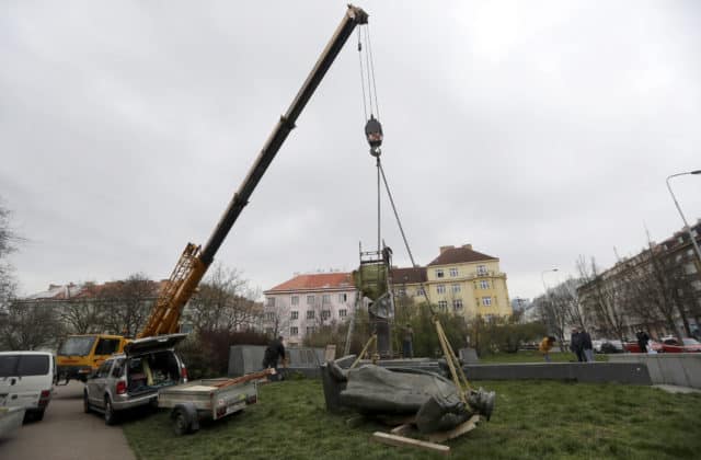 Praha odobrala čestné občianstvo sovietskemu maršálovi z druhej svetovej vojny Konevovi