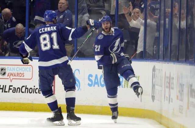 Tampa s Černákom má šancu zapísať sa do histórie NHL