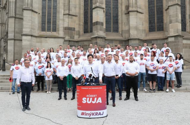 Suja v komunálkach zabojuje o post župana Košického kraja