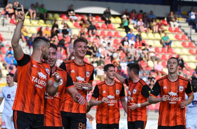 Dunajskostredčania sa postavia proti severoírskemu Cliftonvillu