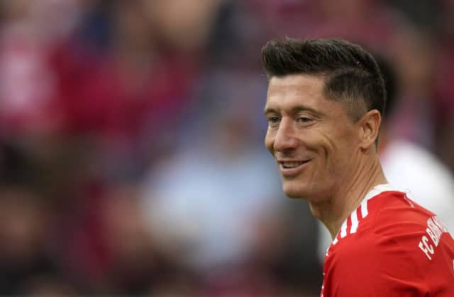 Lewandowski má za sebou lekársku prehliadku v FC Barcelona