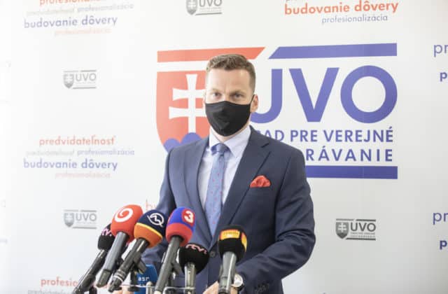 Hlivák rozšíril tím o ďalších odborníkov z praxe