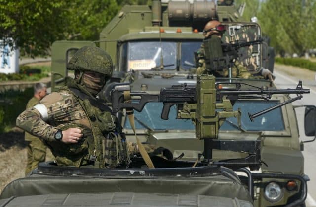 Rusi navozili do elektrárne Enerhodar množstvo zbraní a munície. Ak tam niečo exploduje