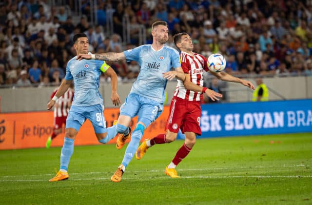 Slovan po statočnom boji siahal v penaltovej dráme na postup