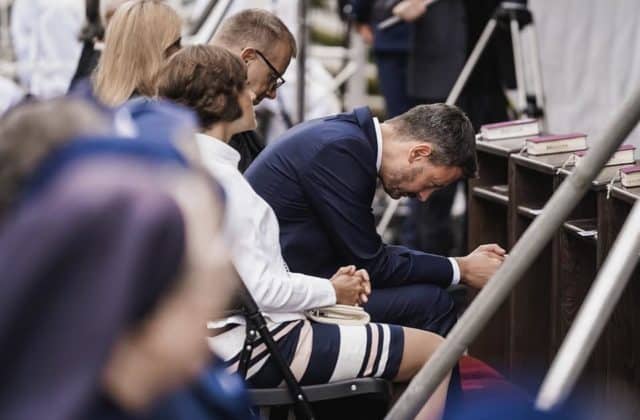K životu treba pristupovať s pokorou a na nenávisť odpovedať láskou