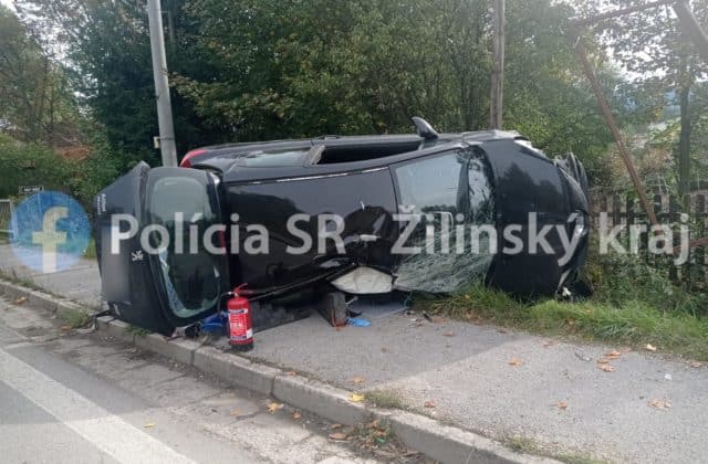 Opitý vodič v Čadci vyletel s autom na chodník