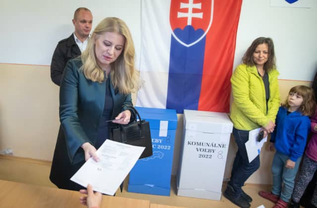 V prezidentských voľbách sa bude môcť voliť poštou zo zahraničia