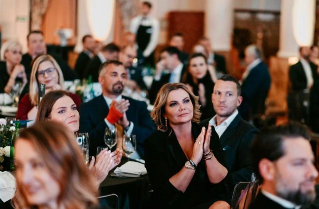 Karolína Topolová oslavuje desať rokov v čele AURES-u