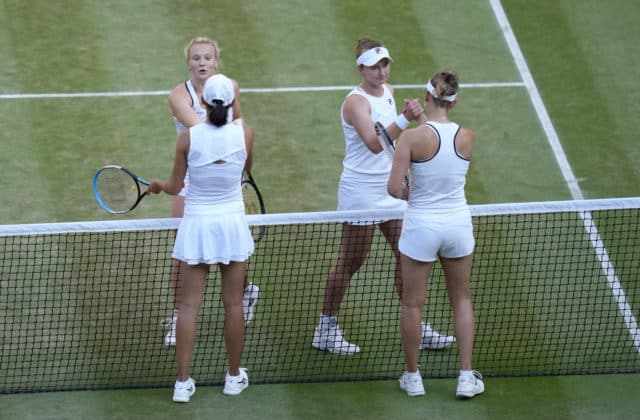 Tenistky už nebudú musieť na Wimbledone nosiť spodnú bielizeň bielej farby