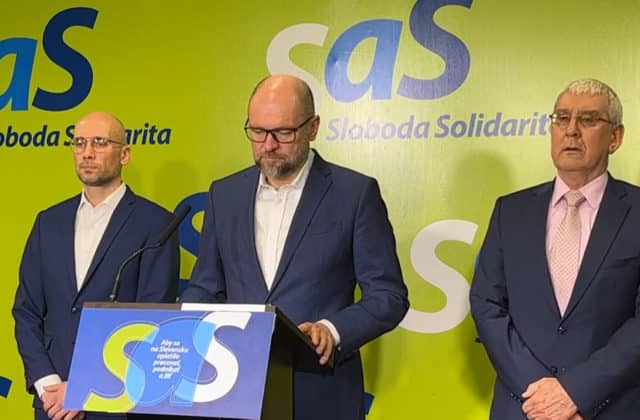 Liberáli požadujú predĺženie programu na obnovu hradov