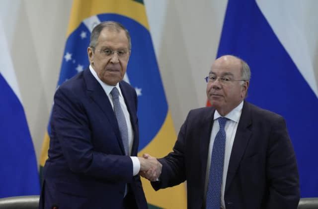 Lavrov v Brazílii poďakoval za „výborné pochopenie“ situácie na Ukrajine a tvrdí