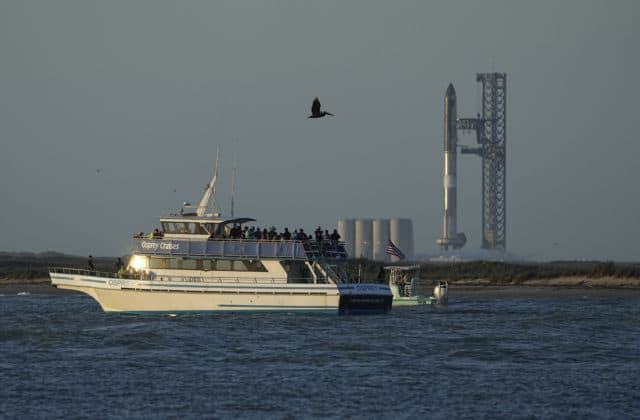 Obrovská raketa Starship do vesmíru na prvý pokus nevzlietla