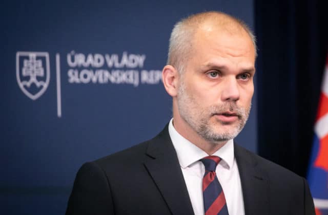 Sklenár navštívil operačné veliteľstvo v Banskej Bystrici