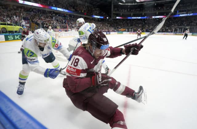 Lotyšsko na MS v hokeji 2023 zdolalo Slovinsko