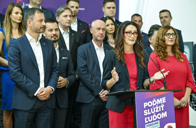 Demokratom sa podarilo vyzbierať podpisy k odvolaniu Kollára. Ženy sa nebijú – nikdy