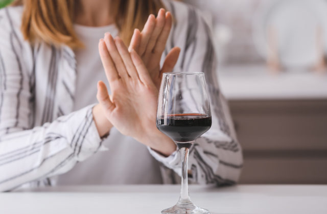 Február: Čas prehodnotiť vplyv alkoholu a nezdravej stravy na vašu pečeň