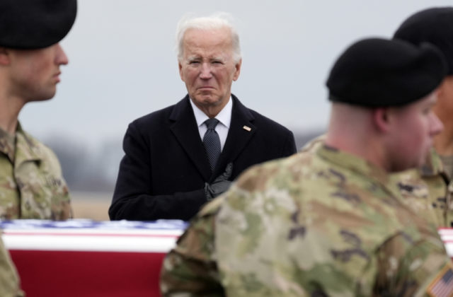 USA začali odvetné údery v Iraku a Sýrii